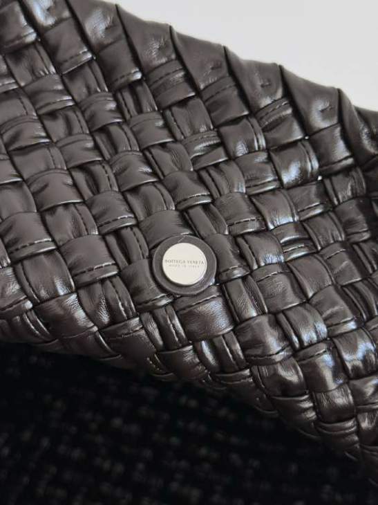 Picture of Bottega Veneta Handbags _SKUfw199736659fw